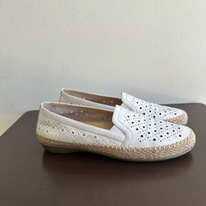 Vaneli Sport White Perforated Slip On Leather Loafer Size 8